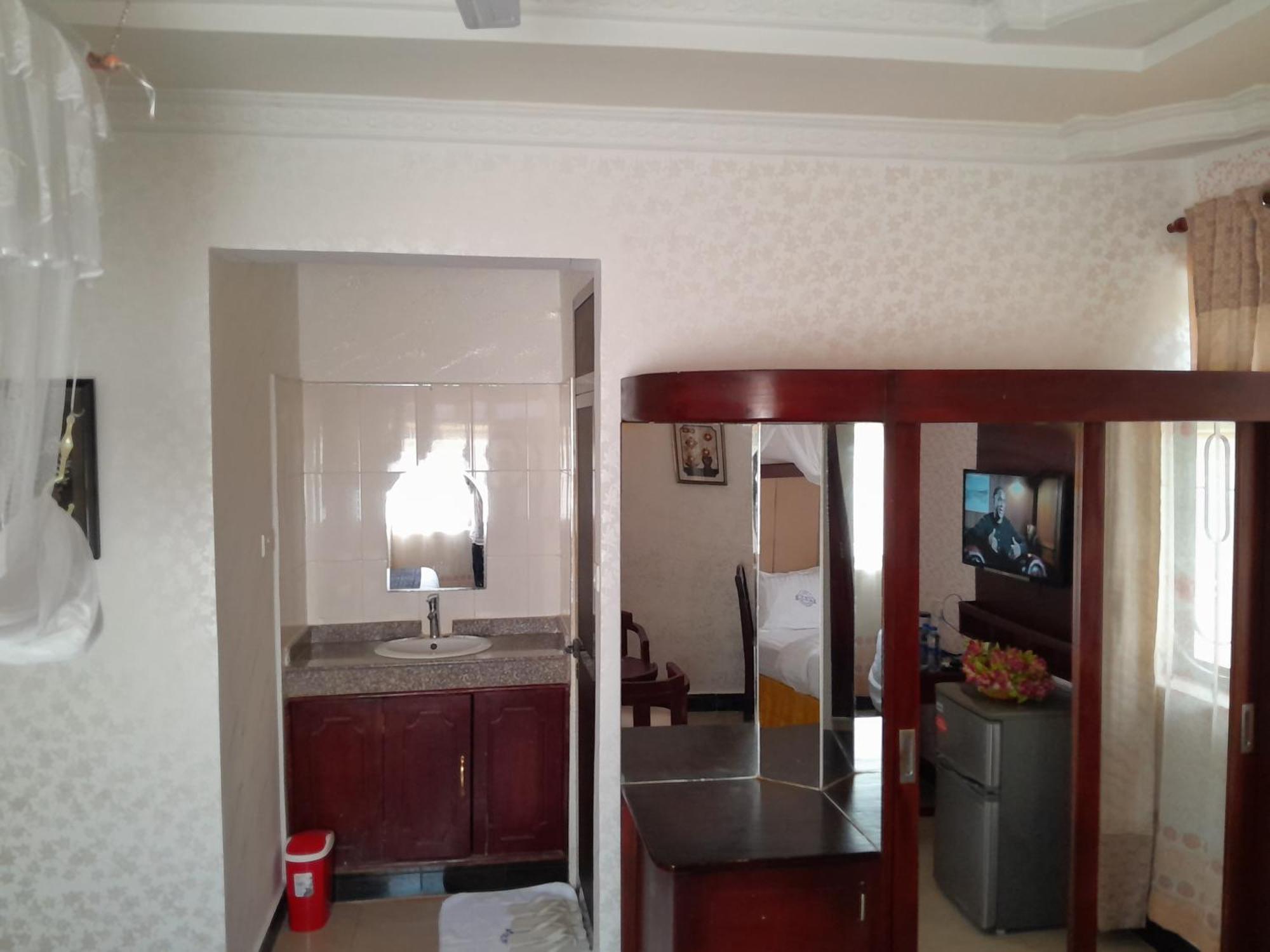 Morogoro Kibo Peak Palace Hotel מראה חיצוני תמונה